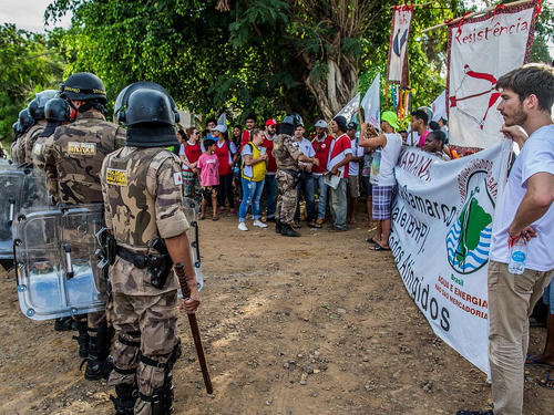Police stopped the march in Cachoeira Escura (MG) Photo Credit: Leandro Taques (MAB)